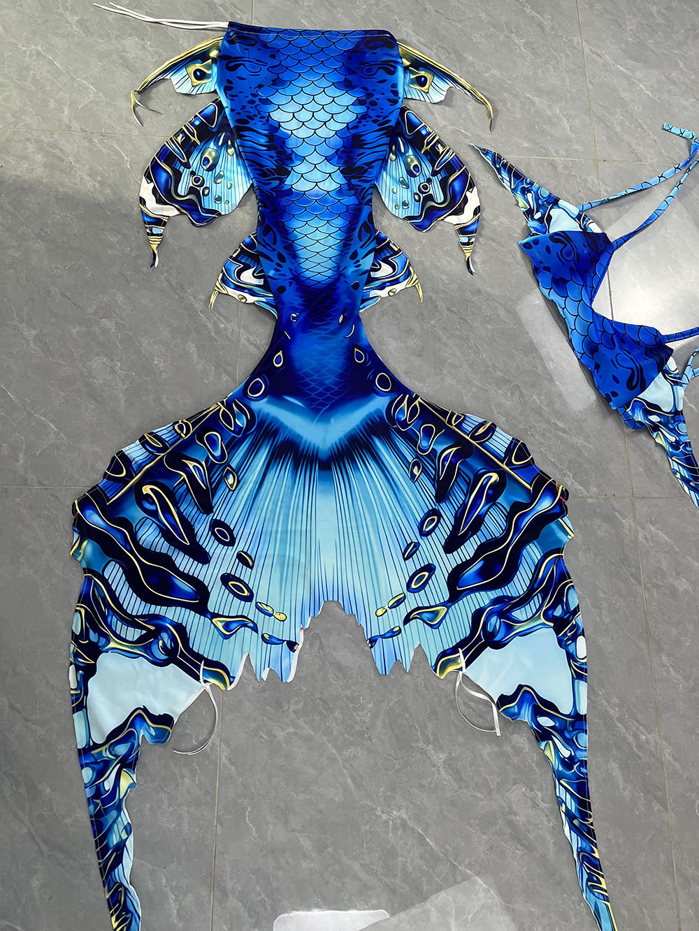 Colorful Dreamy Mermaid Tail A - Aquarium recension och pris
